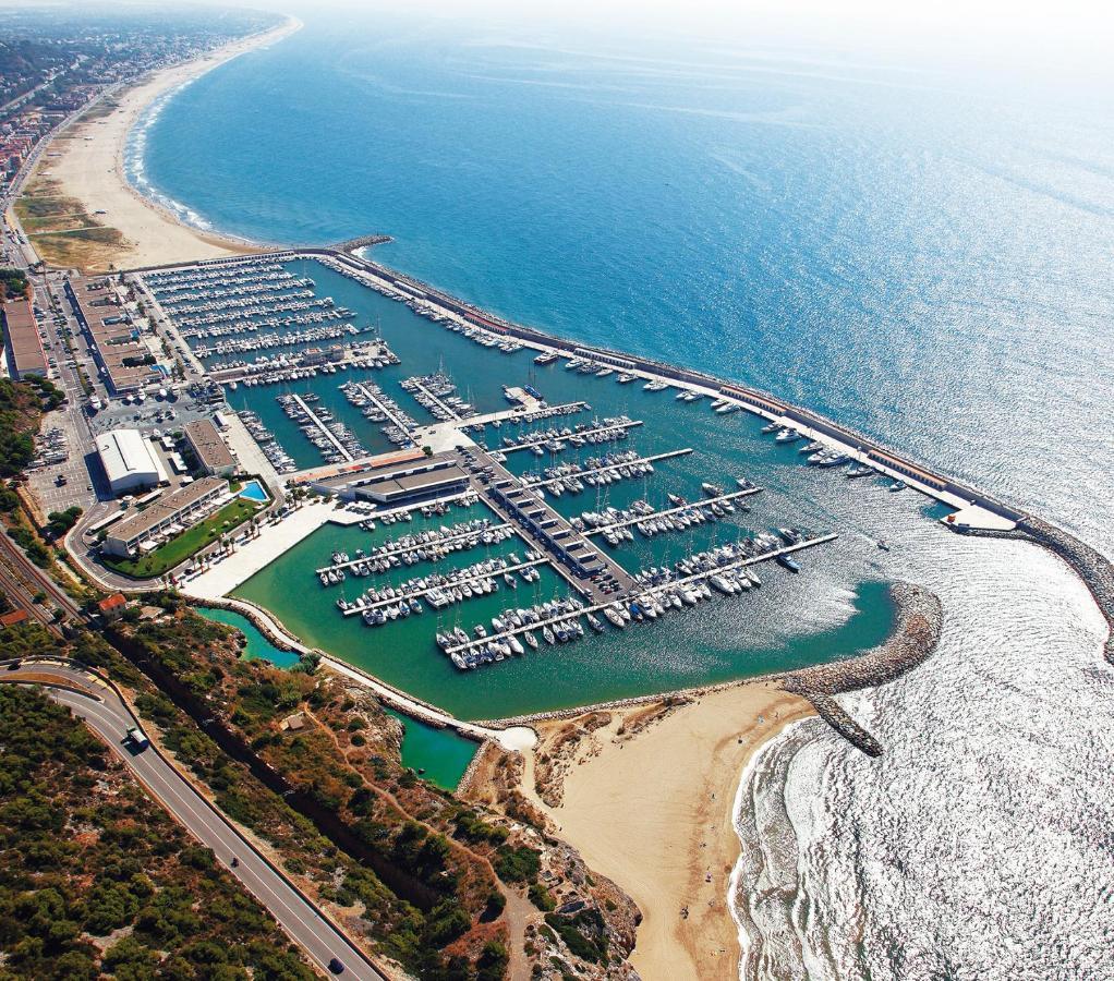 Luxury 45 Hotell Castelldefels Eksteriør bilde